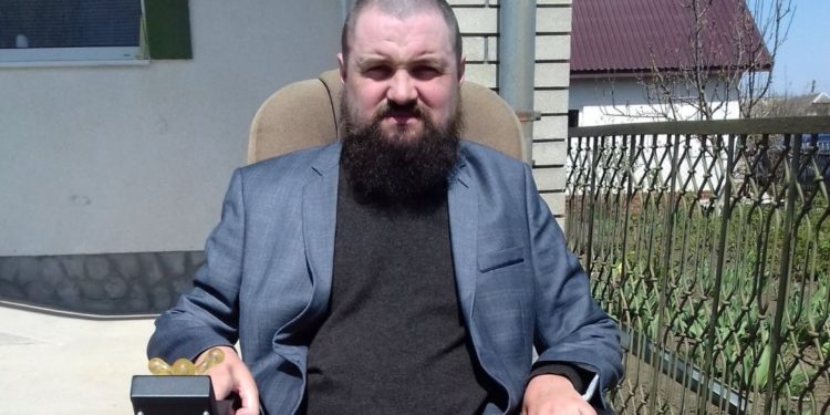 Іван Космина звернувся до уповноваженого Верховної Ради з прав людини щодо доступності тротуару у Гусятині