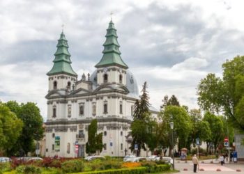 Тернополянам розповіли, коли будуть освячувати паски в Катедральному соборі