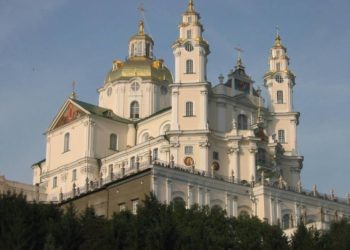 Чи піде на виселення Почаївська лавра вслід за Києво-Печерською