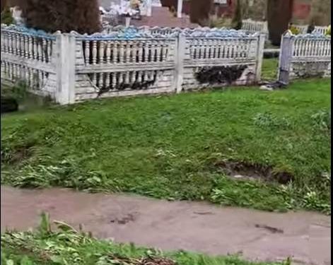 Стихія наробила біди: на Тернопільщині сильна злива затопила вулиці