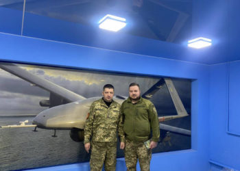 Начальник Тернопільського коледжу обговорив питання співпраці з молодшим лейтенантом капеланської служби