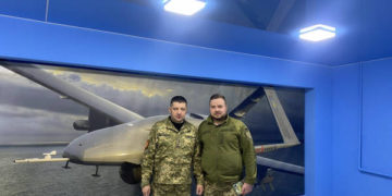 Начальник Тернопільського коледжу обговорив питання співпраці з молодшим лейтенантом капеланської служби