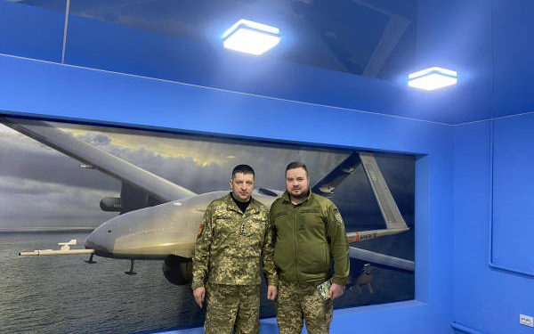 Начальник Тернопільського коледжу обговорив питання співпраці з молодшим лейтенантом капеланської служби