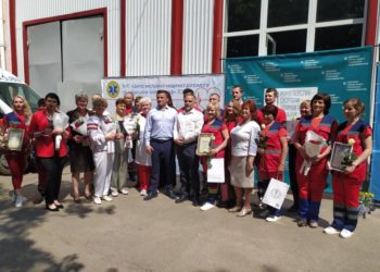 Працівників швидкої привітали у Тернополі до Дня екстреної медицини