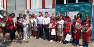 Працівників швидкої привітали у Тернополі до Дня екстреної медицини