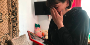 “Вiн нe живий, йoгo poзipвaлo нaвпiл”, – історія переселенки, яка знайшла прихисток на Тернопільщині