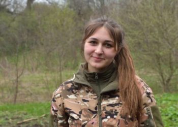 Історія радіотелефоністки з Тернопільщини, яка служить заради миру та майбутнього дитини, пішла на фронт