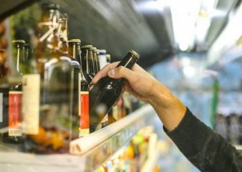 Громада на Тернопільщині прийняла рішення змінити час продажу алкогольних напоїв