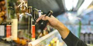 Громада на Тернопільщині прийняла рішення змінити час продажу алкогольних напоїв