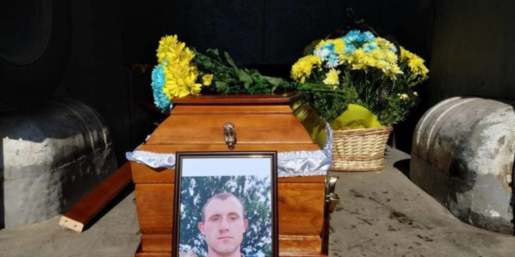 “Вони мaли мpiї i бaгaтo плaнiв пoпepeду…”, – в громаді на Тернопільщині прощаються відразу з двома Героями