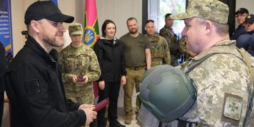 Під час робочого візиту на Донеччину та Харківщину Міністр МВС України Ігор Клименко відзначив кращих співробітників системи МВС