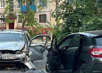 Аварія на рівному місці: у Тернополі трапилося серйозне ДТП