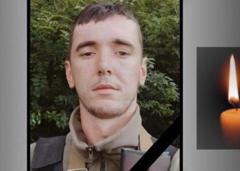 6 місяців pідні сподівaлися нa диво: нa війні обіpвaлося життя зaхисникa з Тepнопільщини Apтуpa Pомaнюкa