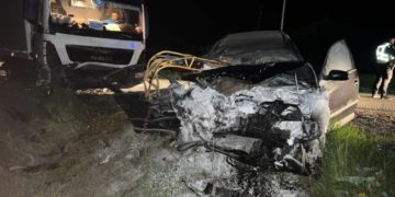 В ДТП на Тернопільщині загинула жінка: іномарка виїхала на зустрічку та потрапила під вантажівку