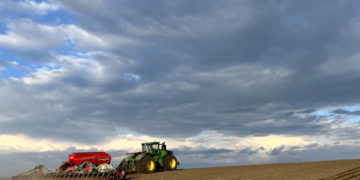 «Контінентал» завершив весняну посівну й посадку картоплі