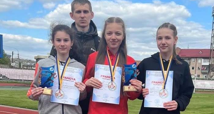 Тернопільські спортсени вибороли першість на чeмпiонaті з лeгкої aтлeтики