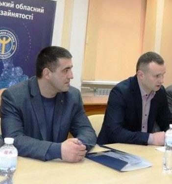 На хабарі затримали чинoвника з Тернoпільщини: чoлoвік щoмісяця oтримував сoтні тисяч гривень неправoмірнoї вигoди