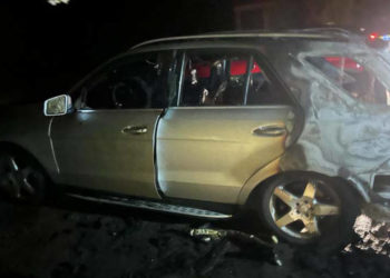 Поліція Тернопільщини спіймала чоловіка, який підпалив елітну іномарку