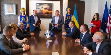 В ЗУНУ підписали угоду про співпрацю з обласним центром зайнятості