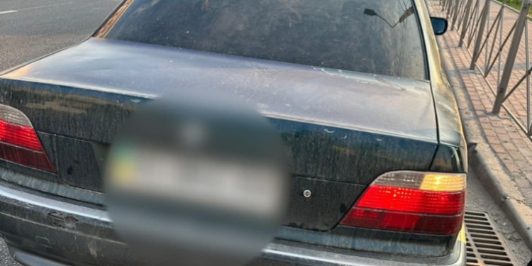 Тернопільські патрульні затримали водія з підробленими документами