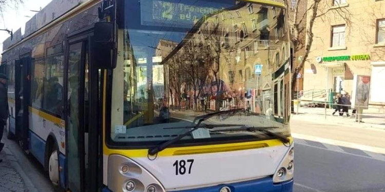 На ці вихідні у Тернополі змінять маршрут двох тролейбусів