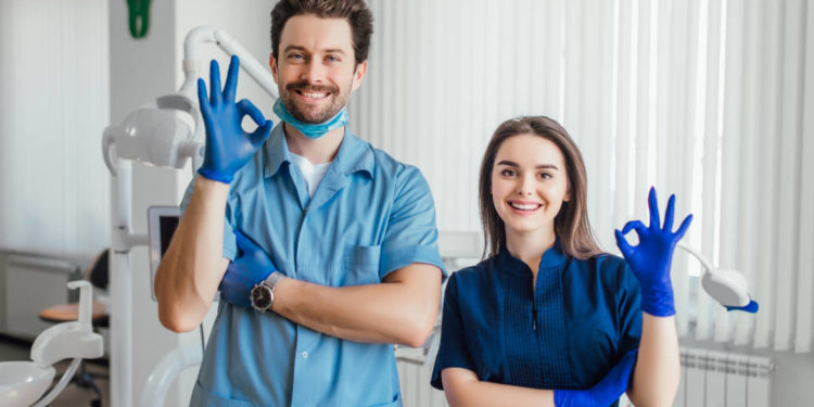 Що треба зробити перед походом до стоматолога?