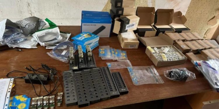 СБУ ліквідувала мережу ботоферм із аудиторією майже 200 тисяч користувачів: працювали на розхитування обстановки в Україні