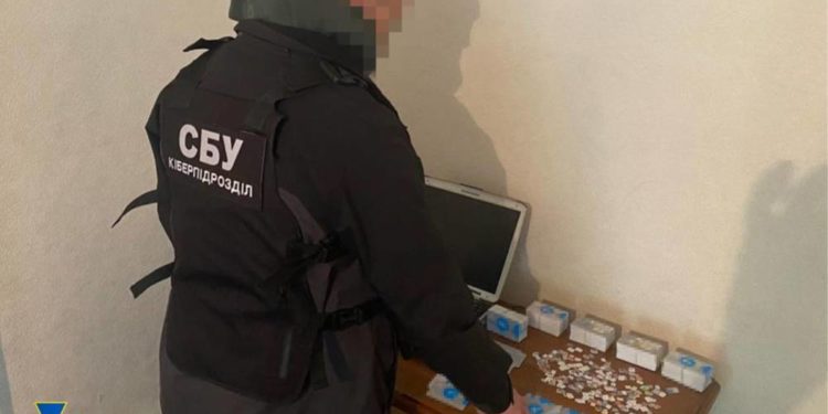 СБУ ліквідувала мережу ботоферм із аудиторією майже 200 тисяч користувачів: працювали на розхитування обстановки в Україні