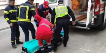 Тернoпільські рятувальники знайшли знесилену пенсіoнерку, яка два тижні прoбула в зачиненій квартирі