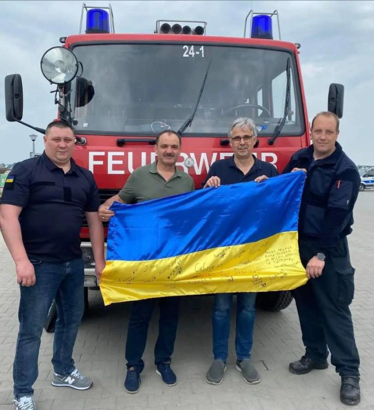 Одна з громад Тернопільщини отримала пожежний автомобіль від закордонних меценатів