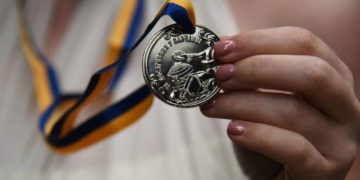 Тернопіль багатий на медалі: цього року 190 випускників отримають нагороду за високі результати у навчанні