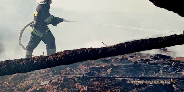 Масштабна пожежа трапилася на одному з підприємств Тернопільщини