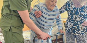 Поставили на ноги 97-річну пацієнтку: в одній з лікарень Тернополя допомогли жінці з травмою стегна