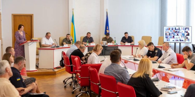 В Тернопільській ОВА відбулося термінове засідання ТЕБ та НС щодо організації роботи захисних споруд області