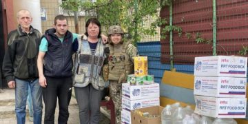 Волонтери з Тернополя передали продукти військовим, переселенцям і жителям Донеччини