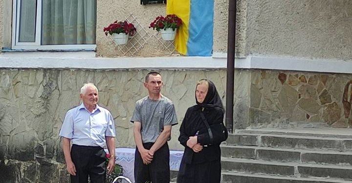 На Тeрнопільщині відкрили пам’ятну дошку Гeрою, якого забрала війна