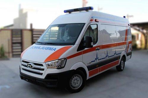 Одна з громад Тернопільщини передала на фронт автомобіль швидкої допомоги