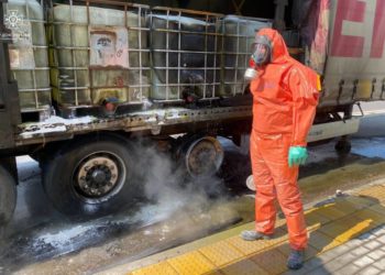 В громаді на Тернопільщині загорілася вантажівка з соляною кислотою