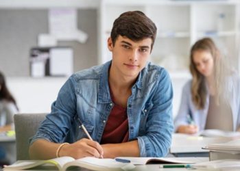 На Тернопільщині рекордна кількість абітурієнтів: на 2 тисячі більше, ніж минулого року