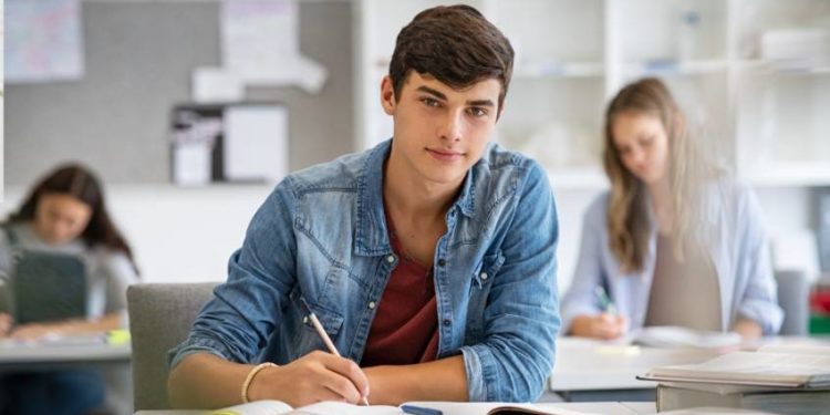 На Тернопільщині рекордна кількість абітурієнтів: на 2 тисячі більше, ніж минулого року