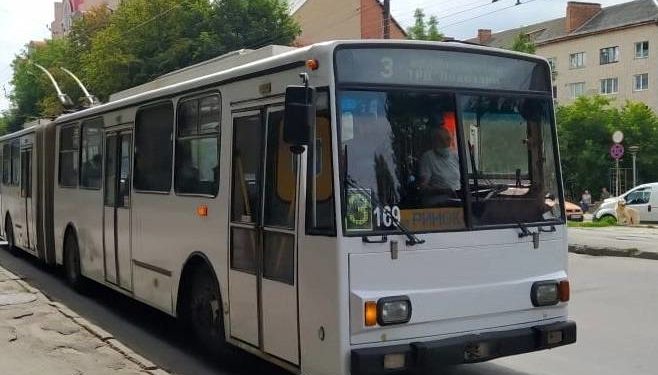 Через ремонтні роботи у Тернополі змінили рух п’яти автобусних маршрутів