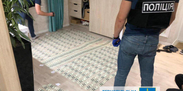  10 тисяч літрів етилового спирту: поліція Тернопільщини викрила групу осіб, які незаконно виготовляли підакцизні товари 