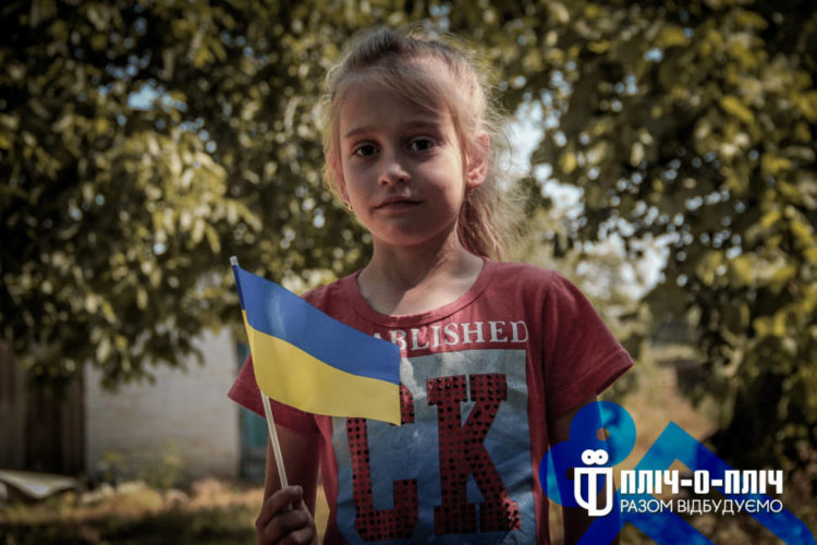 Будівельники з Тернопільщини відновлюють знищені будівлі на Херсонщині