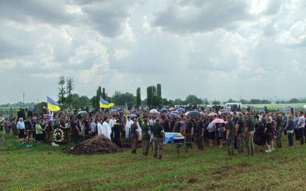 “Відданий патріот та щирий друг”, – на Тернопільщині попрощалися з військовим Олегом Ярмолюком