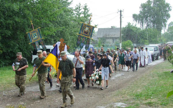 “Відданий патріот та щирий друг”, – на Тернопільщині попрощалися з військовим Олегом Ярмолюком