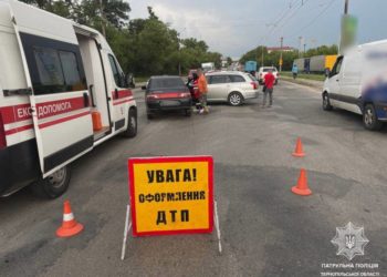 У Тернополі на вулиці Микулинецькій ДТП з постраждалими