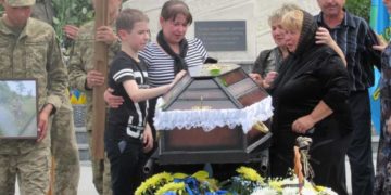 Тернопільщина втратила ще одного захисника, – воїн з Кременеччини на щиті востаннє повернувся до рідної домівки