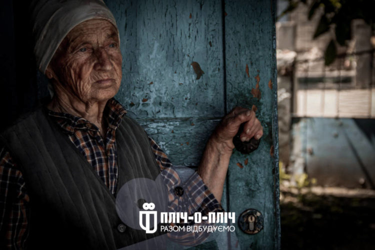 Будівельники з Тернопільщини відновлюють знищені будівлі на Херсонщині