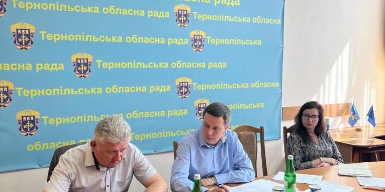 Відбулося засідання постійної комісії Тернопільської обласної ради з питань освіти, науки, молодіжної політики, фізичної культури і спорту