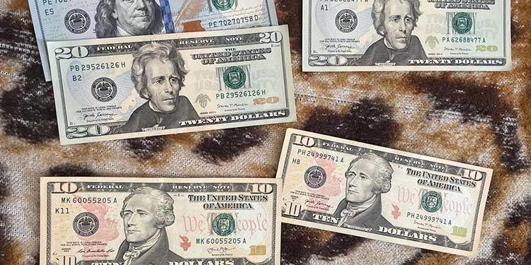 Тернопільська поліція та СБУ розкрили канали збуту зброї: затримані організатор та його спільник